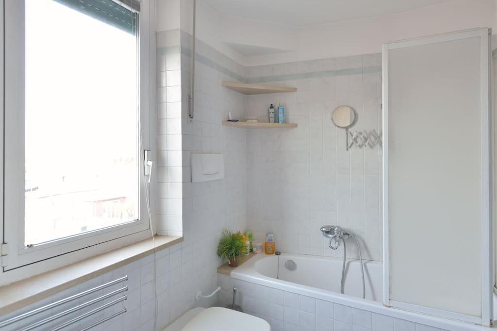 Super Sunny Penthouse With Terrace Apartment โรม ภายนอก รูปภาพ