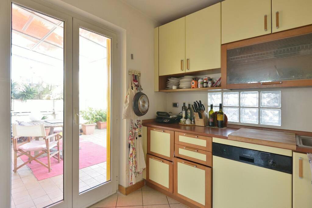 Super Sunny Penthouse With Terrace Apartment โรม ภายนอก รูปภาพ