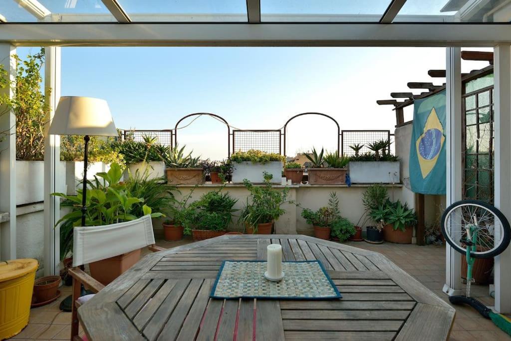 Super Sunny Penthouse With Terrace Apartment โรม ภายนอก รูปภาพ